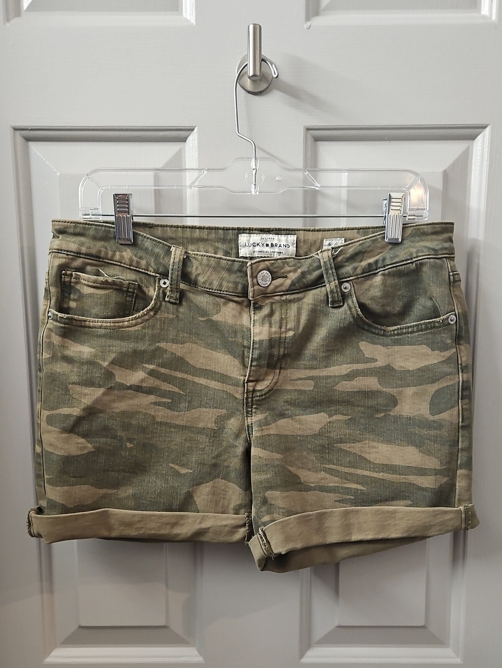 Lucky Brand Women’s Camo Rolled-Hem Shorts - Green